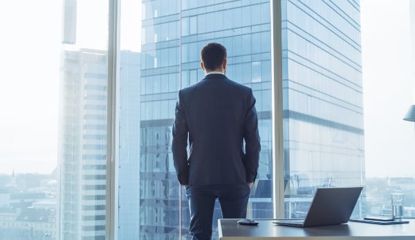 Property management performance scorecard showing leasing, delinquency, turns, maintenance, and financial metrics used to identify underperformance